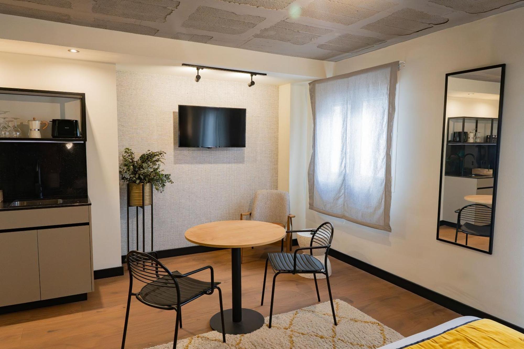 Bubu - Apartamentos En El Centro Málaga Kültér fotó